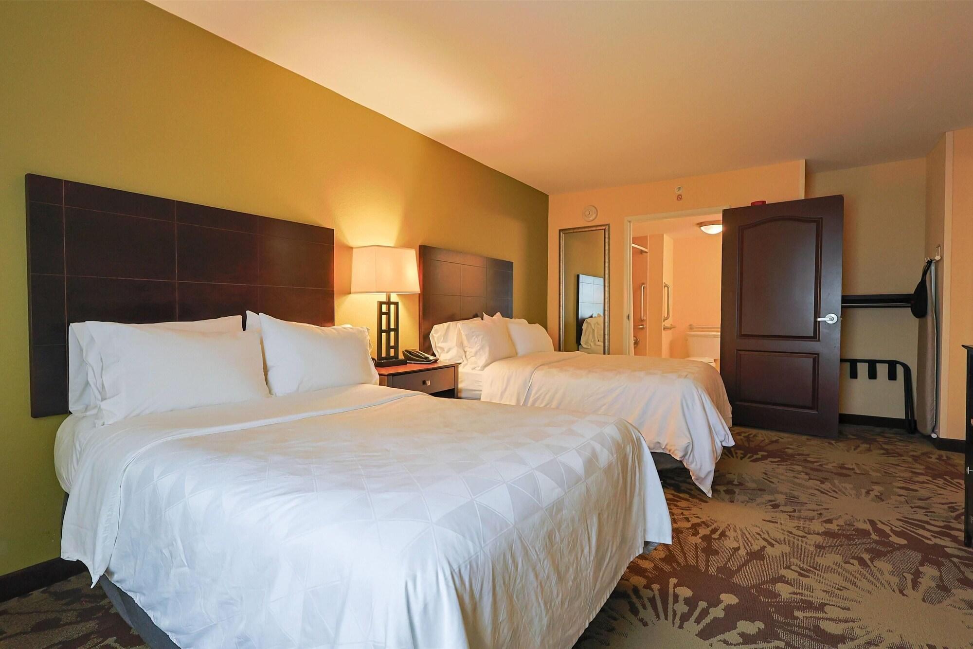 Suite, Multiple Beds