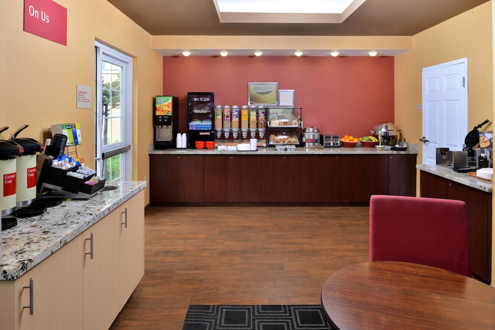 Towneplace Suites Marriott Cal Expo 35/50