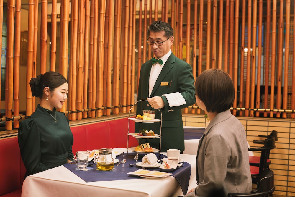 HOTEL CONTINENTAL 62/64