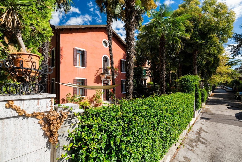 VILLA CASANOVA 4/52