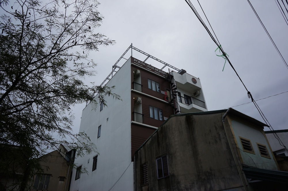 Poetic Hue Hotel 1/50