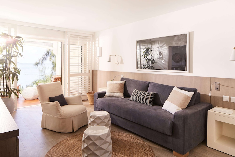 LUX Grand Gaube Resort and Villa 51/80