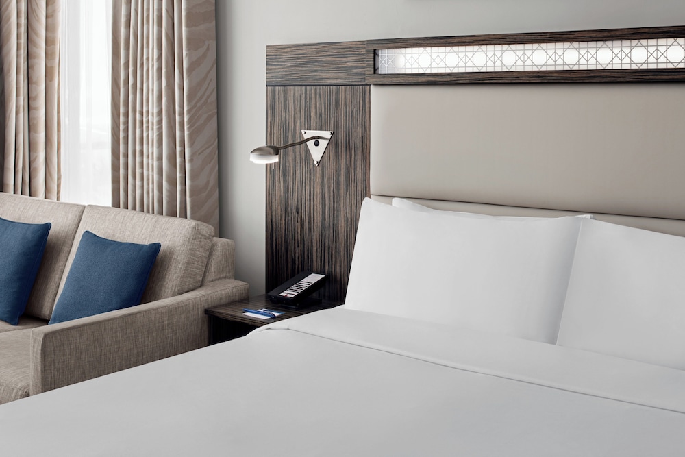 Holiday Inn Express Dubai Jumeirah 26/54