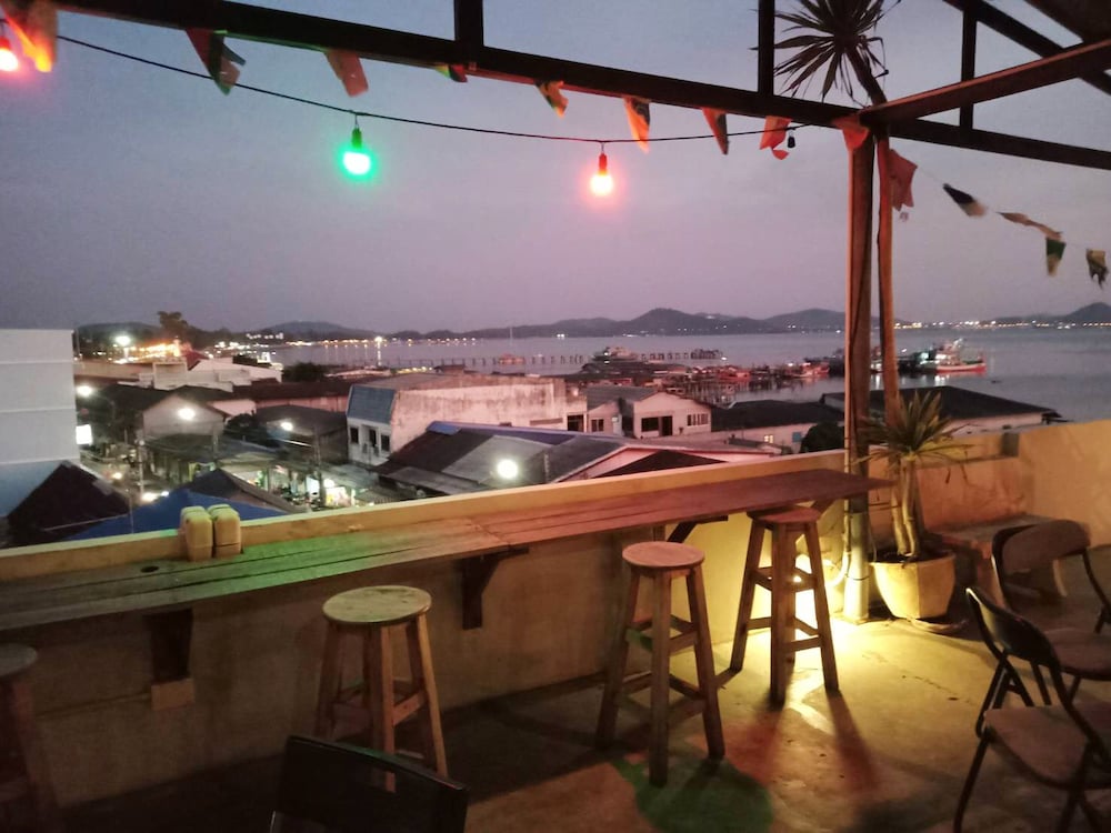 Sattahiptale Boutique Guest House & Hostel 44/50