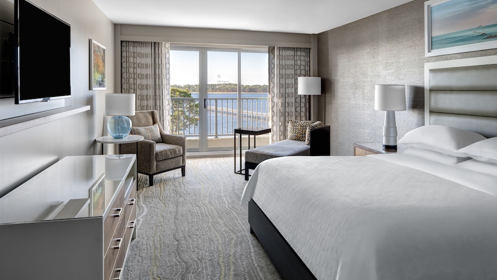 1 Bedroom, King Bed, Bay View