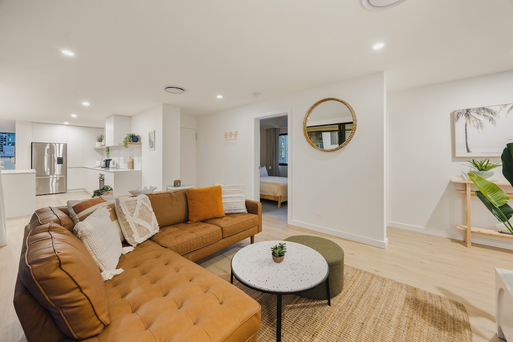 The Shores Surfers Paradise Apartments 25/50