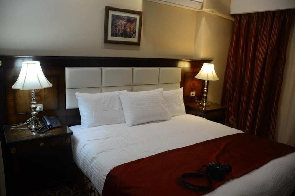 Guard Hotel 23/50