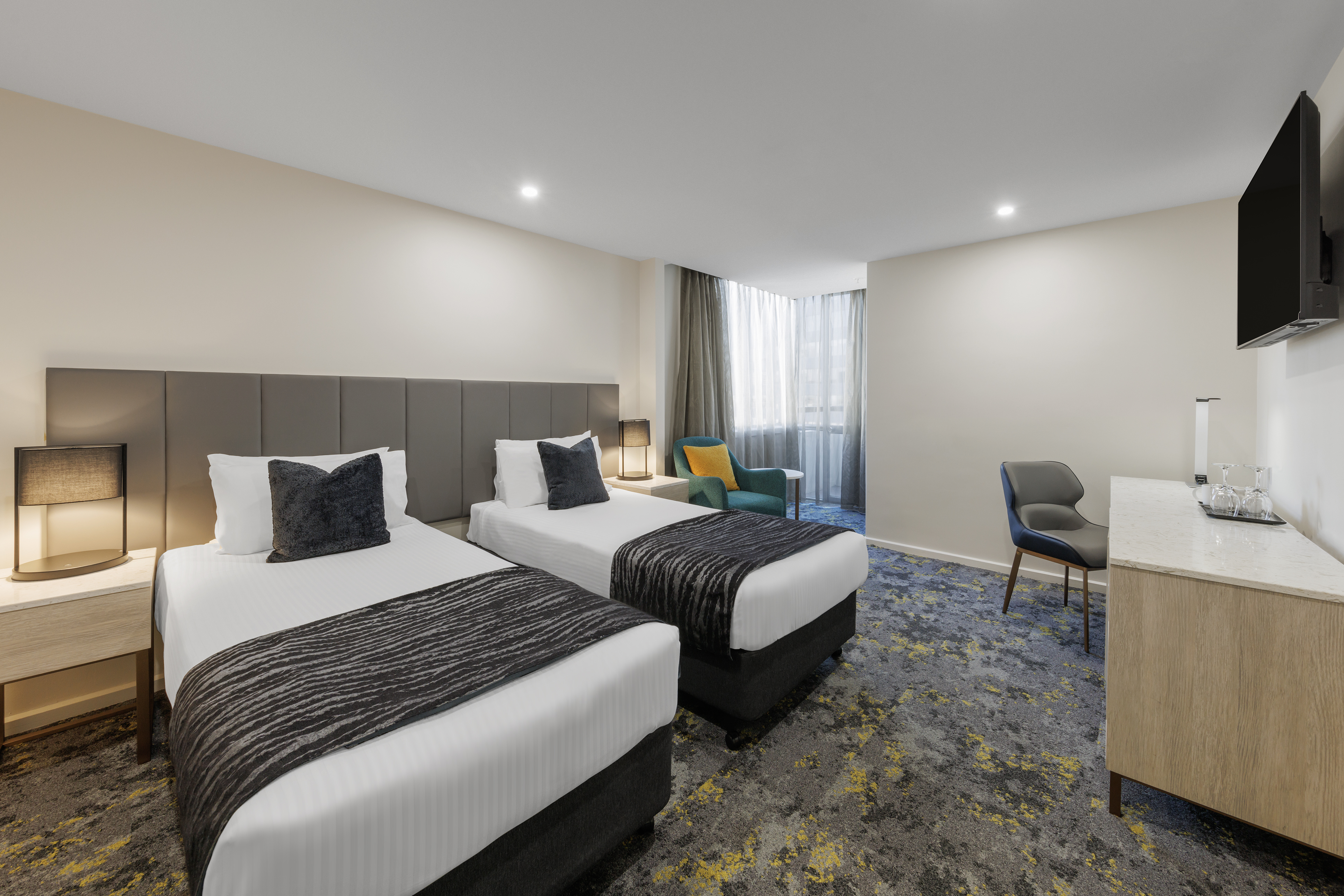 SUPERIOR, DOUBLE OR TWIN BED