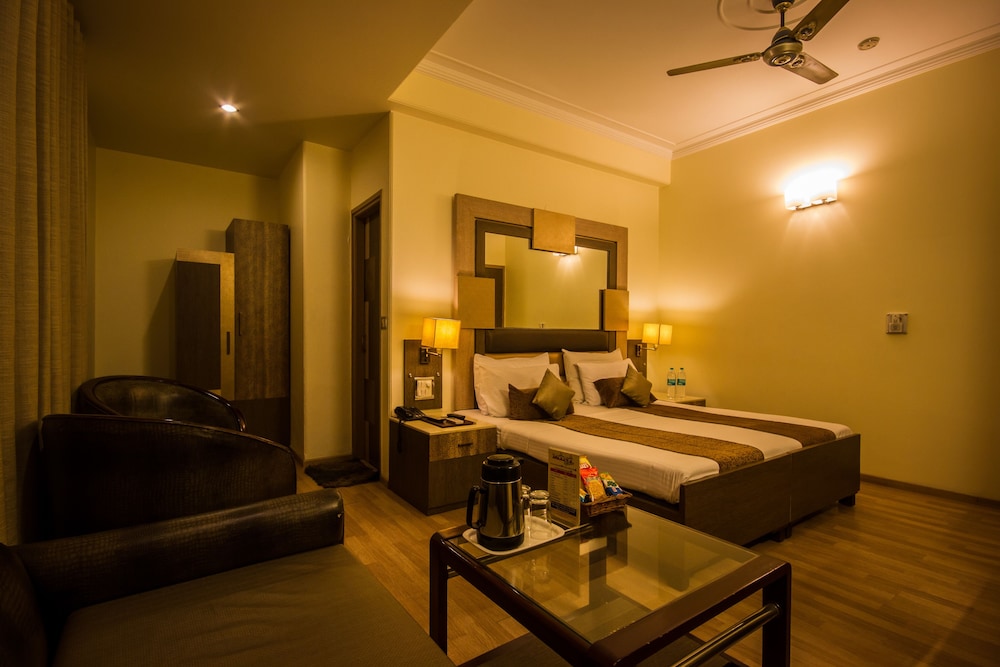 Hotel Suncourt Yatri 10/37