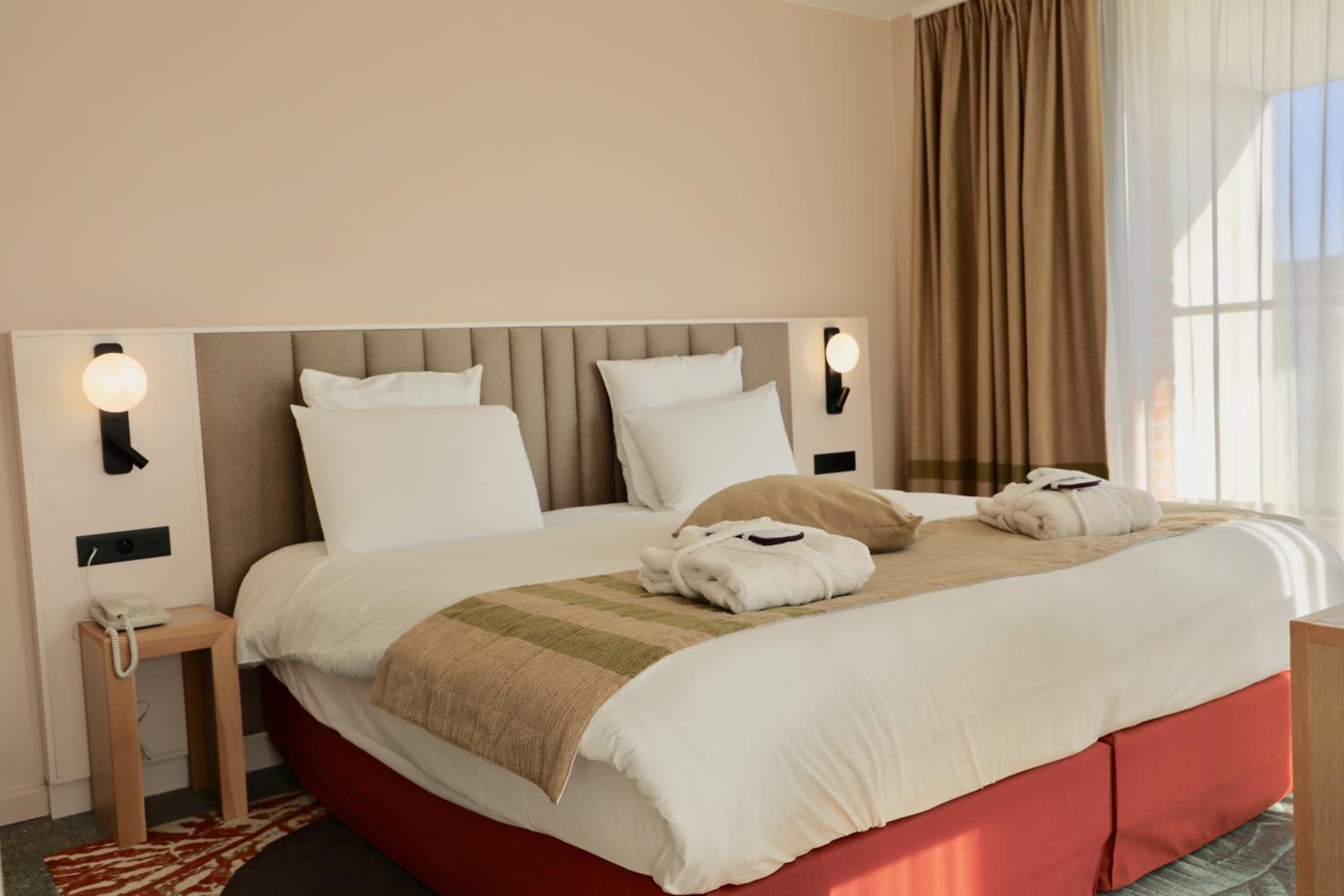 Suite, King Bed, with View, Sofa
