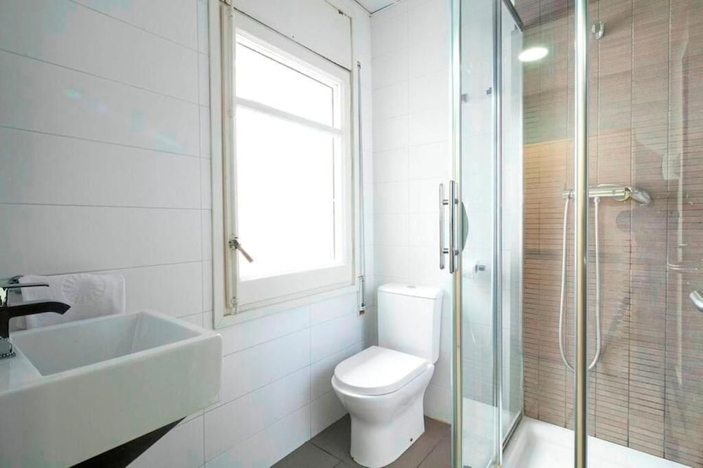 Hostal DingDong Putxet 14/18
