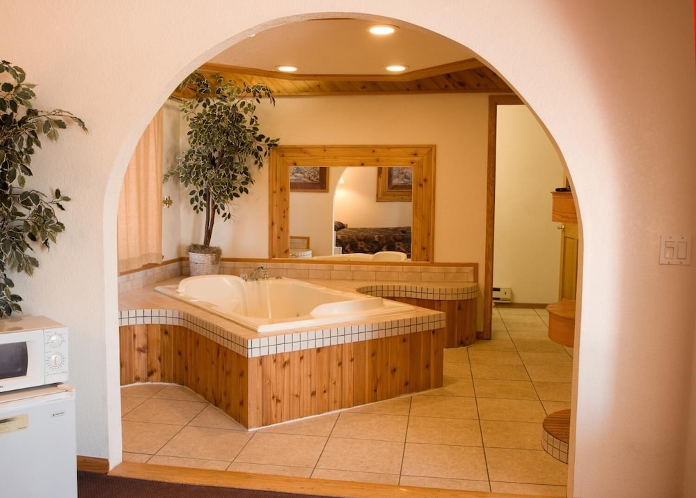 North Country Inn & Suites 3/39