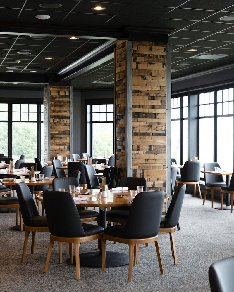 Geneva Inn 37/50