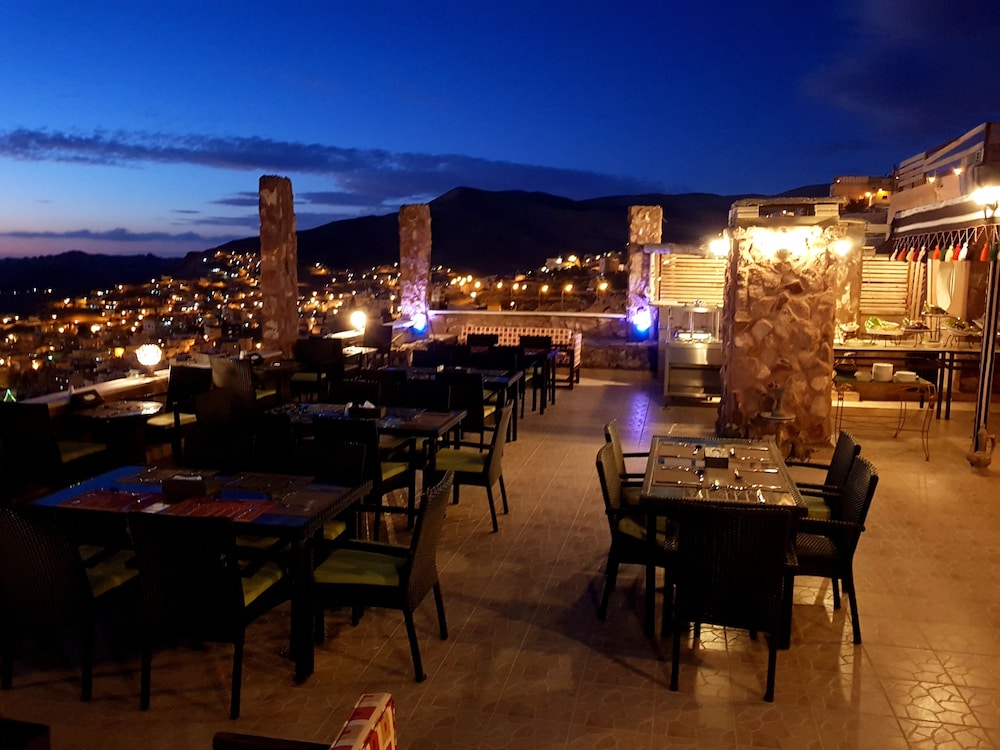 Tetra Tree Hotel 27/43