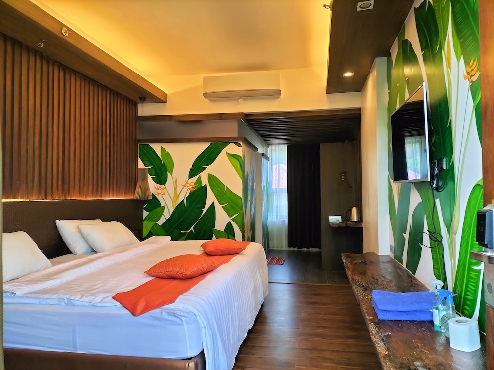 Orange Pearl Beach Resort 41/81