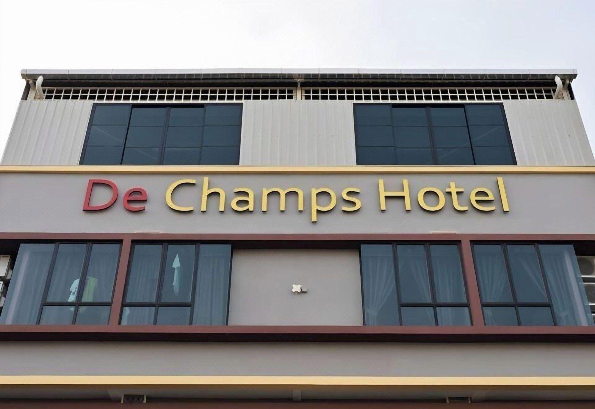 De Champs Hotel 3/29