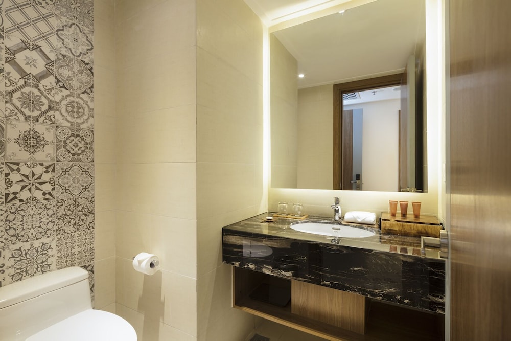 Comodo Nha Trang Hotel 47/50