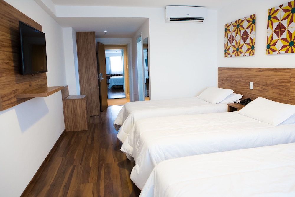 Trade hotel 21/64