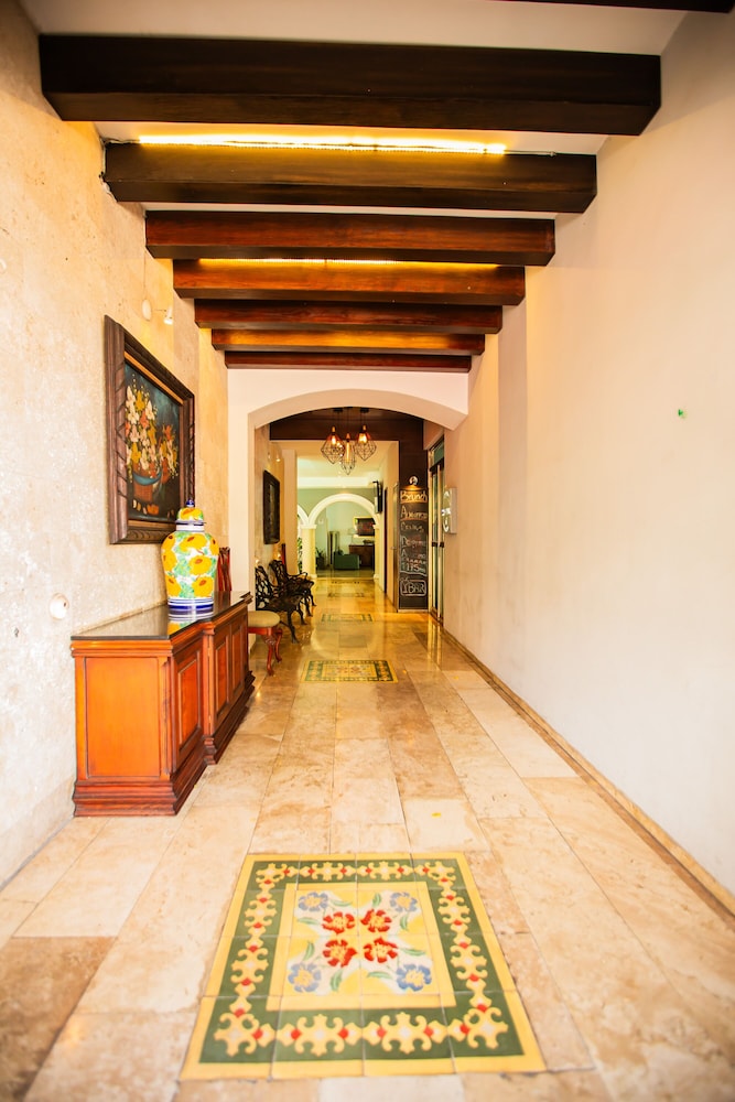 Nacional Hotel Merida 7/50
