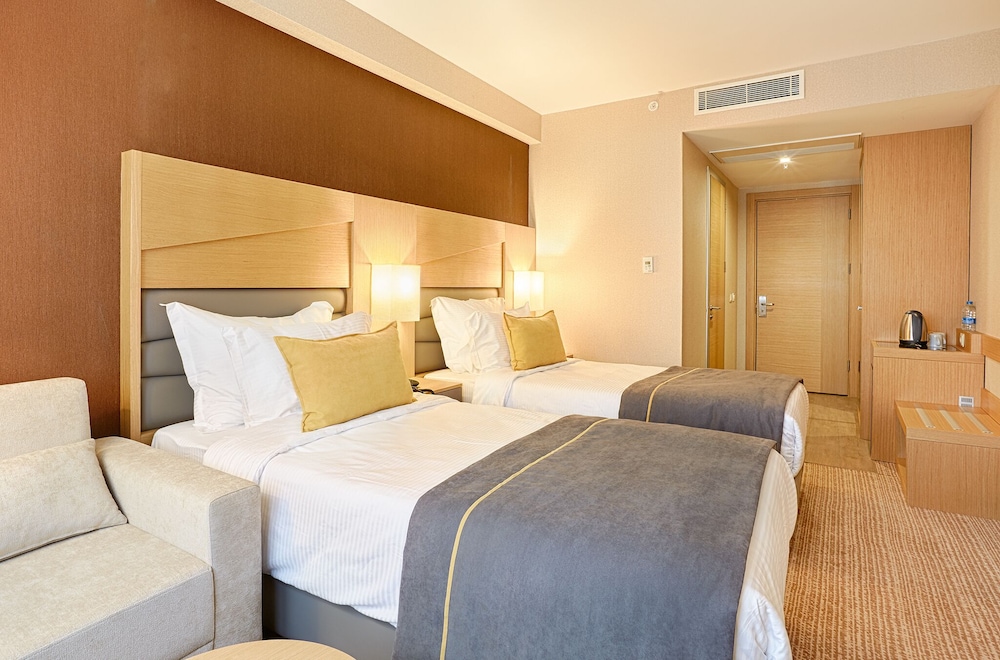COMFORT, TWIN BEDS