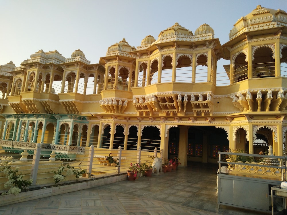 Chunda Palace 46/49