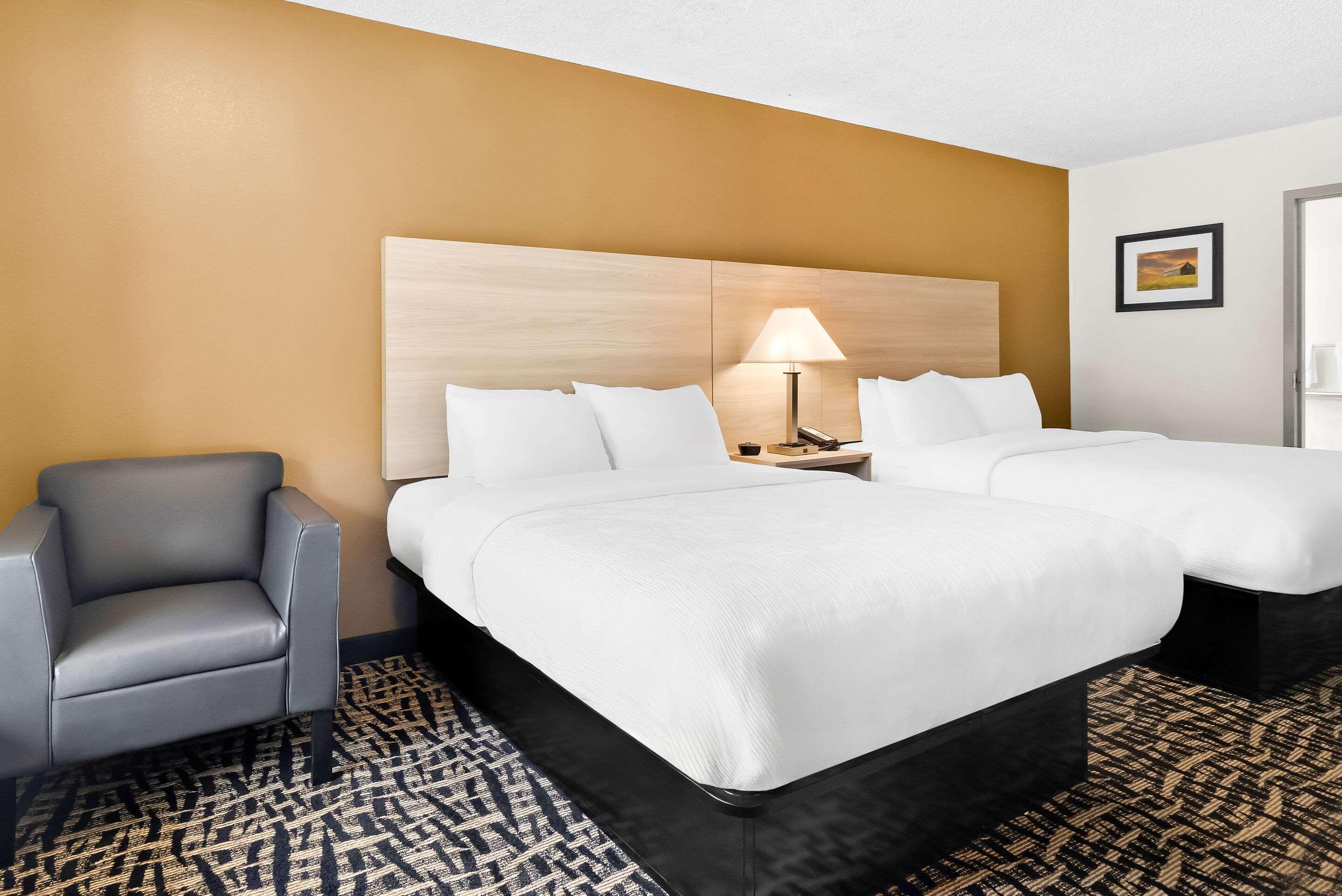Quality Inn Russellville 11/25
