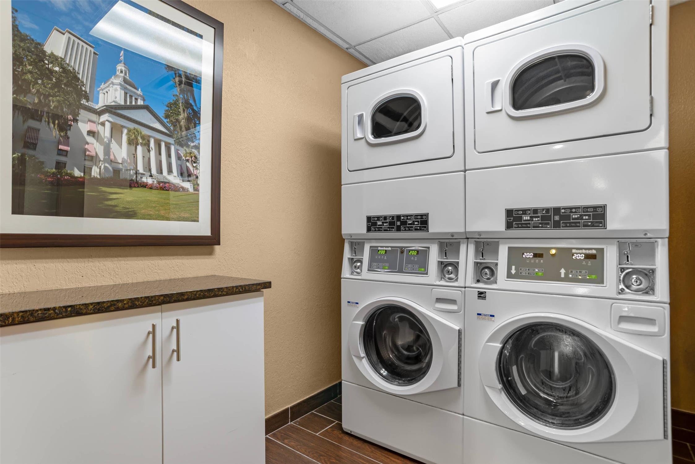 Comfort Suites Tallahassee Capitol - University Area 34/52
