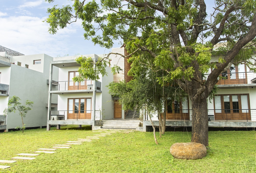 Aliya Resort And Spa 42/50