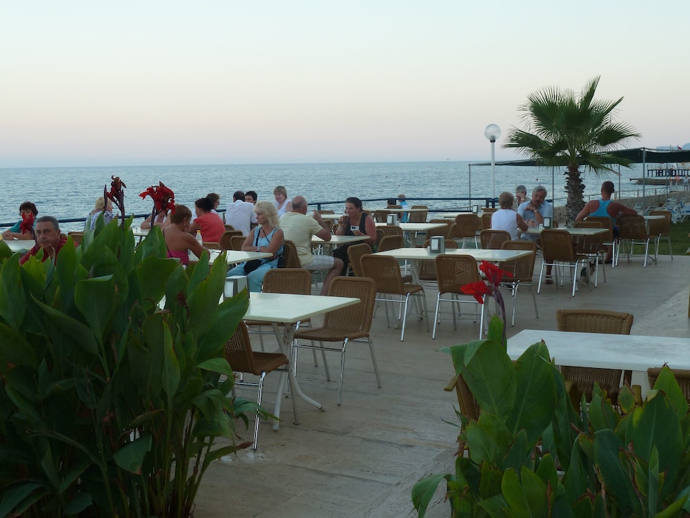 Club Hotel Rama 35/50