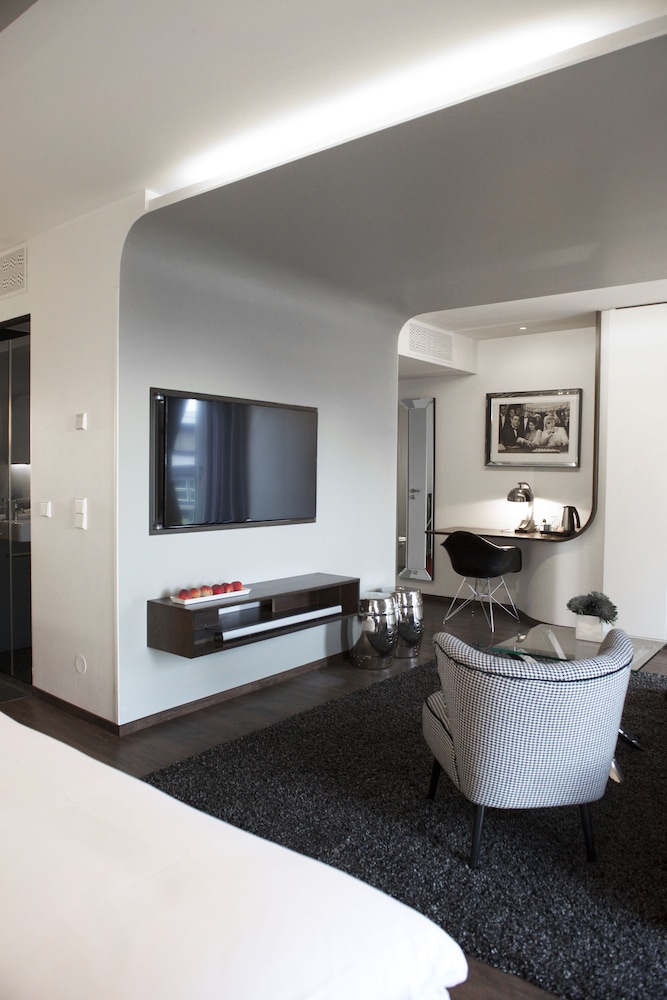 Hotel Q 53/71