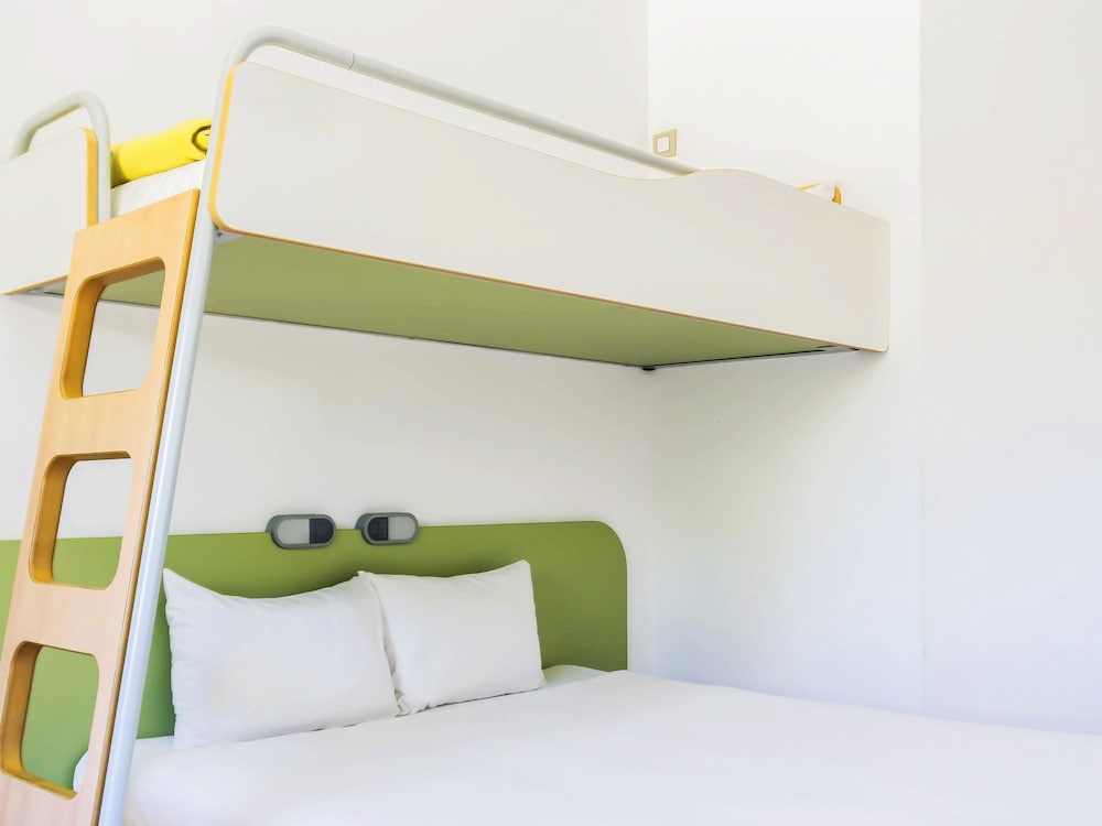 Ibis Girona Costa Brava 28/50