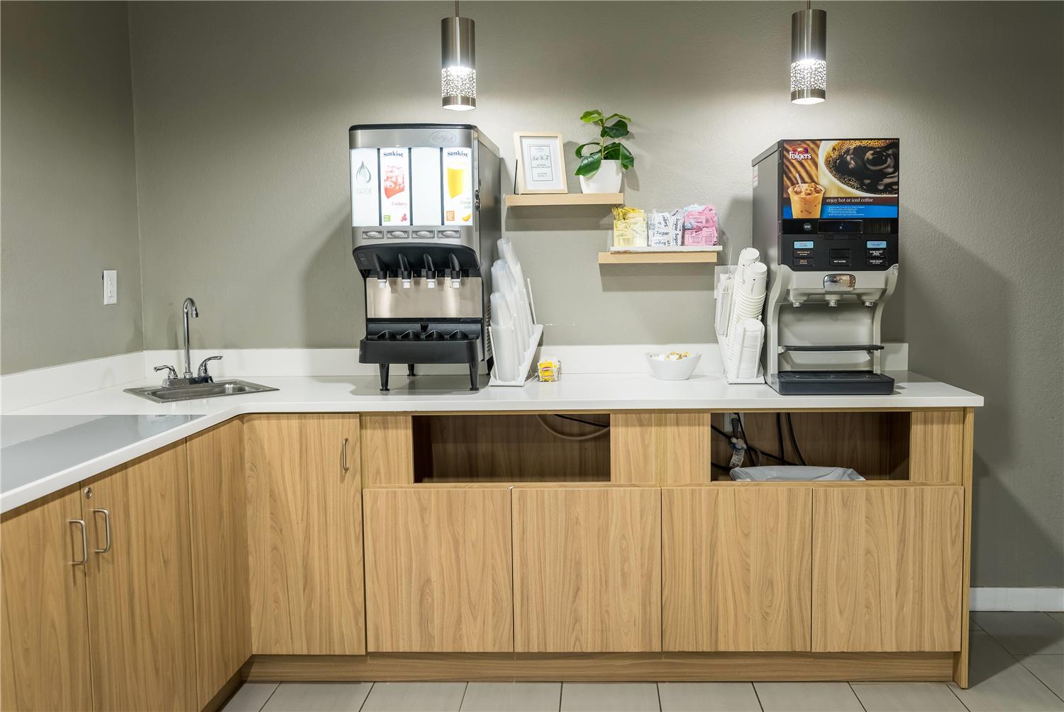 Microtel Inn & Suites by Wyndham Cheyenne 8/31