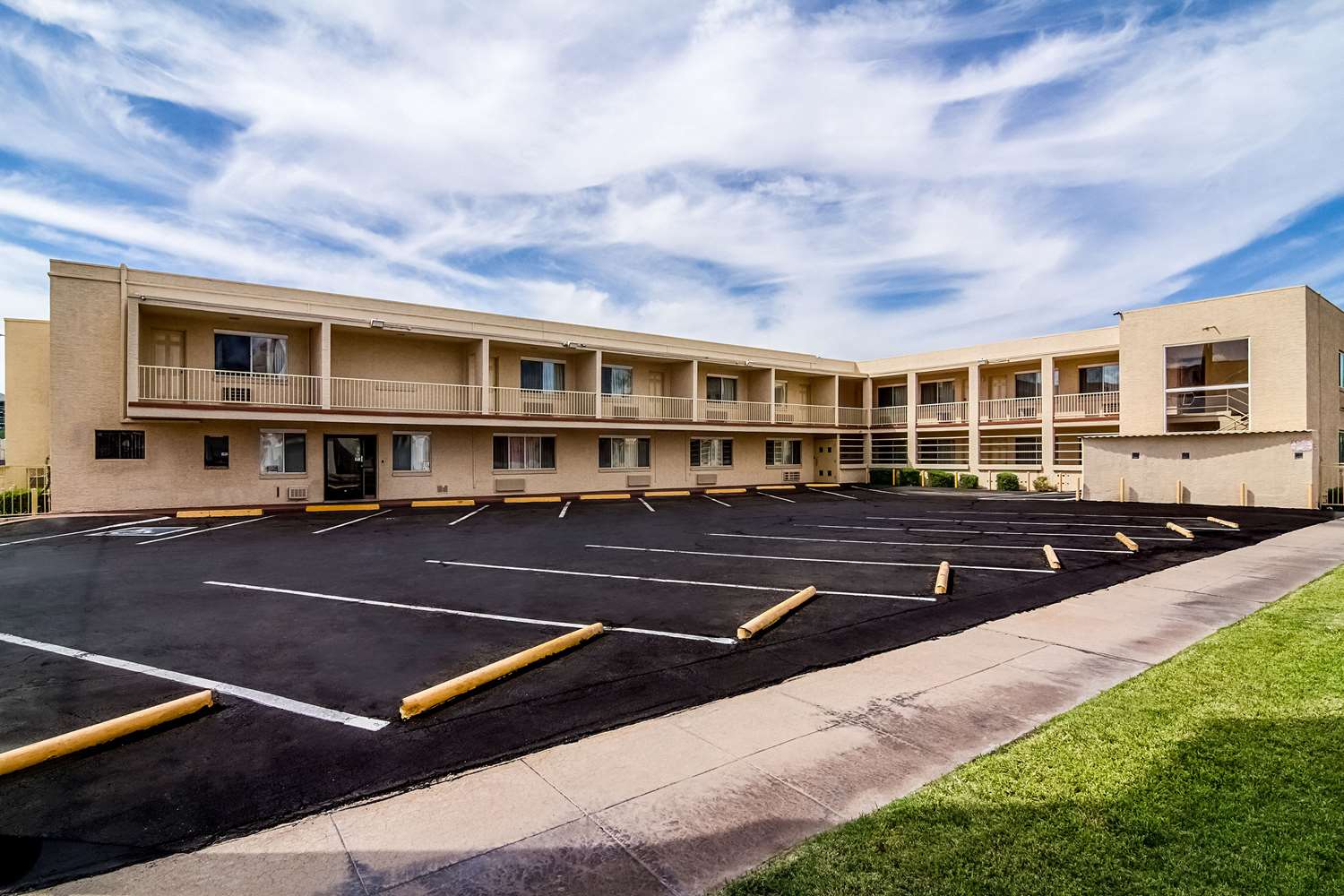RODEWAY INN DOWNTOWN PHOENIX(FORMERLY BUDGET LODGE DOWNTOWN PHOENIX) 3/7