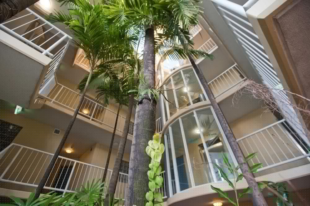 Inn Cairns 9/56