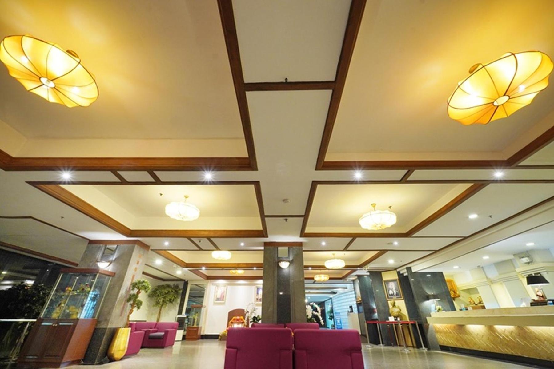 Riverside Bangkok Hotel 9/51