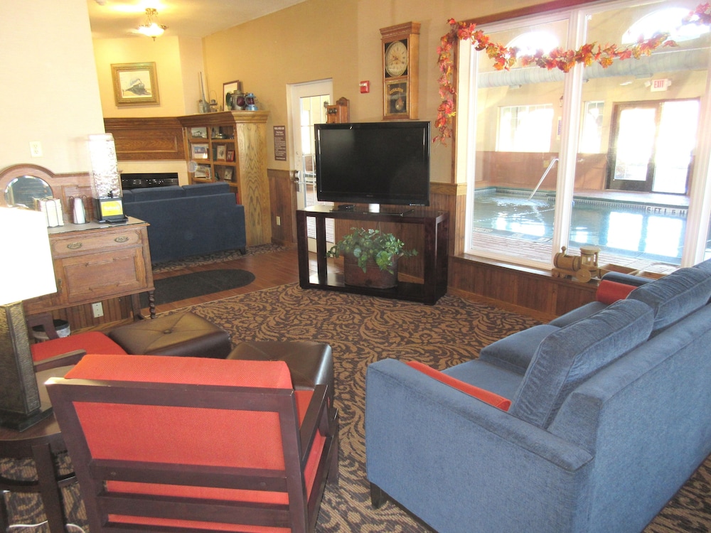 Comfort Inn Marshall Station 24/40