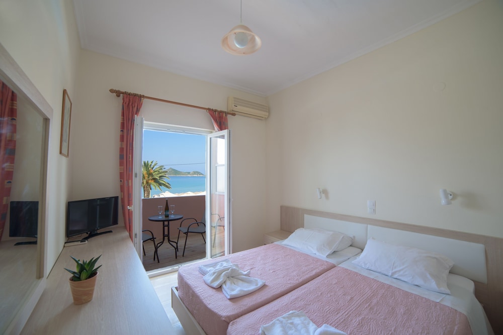 Alkyon Beach Hotel 1/15