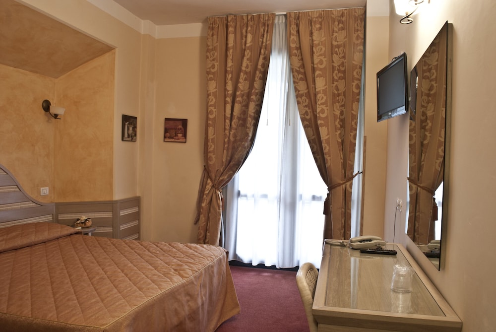 Hotel Nedy 20/47