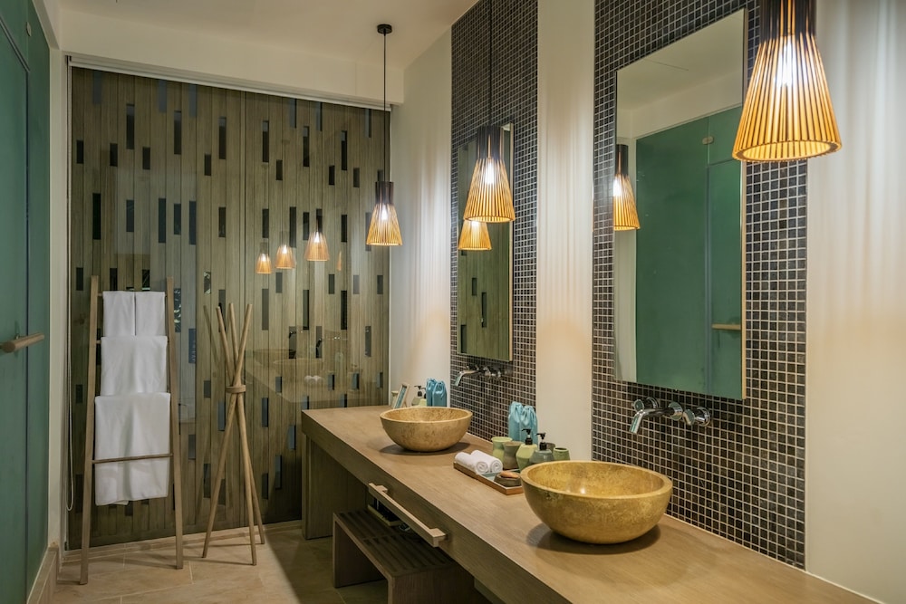Mia Resort Nha Trang 77/78