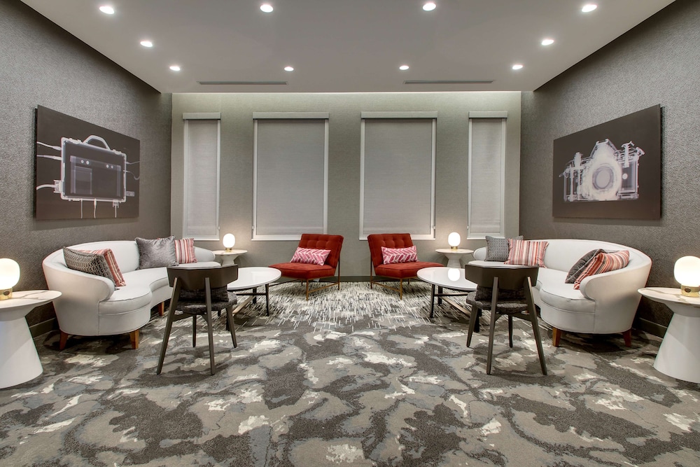 The Rose Hotel Chicago O Hare Tapestry Collection By Hilton 52/74