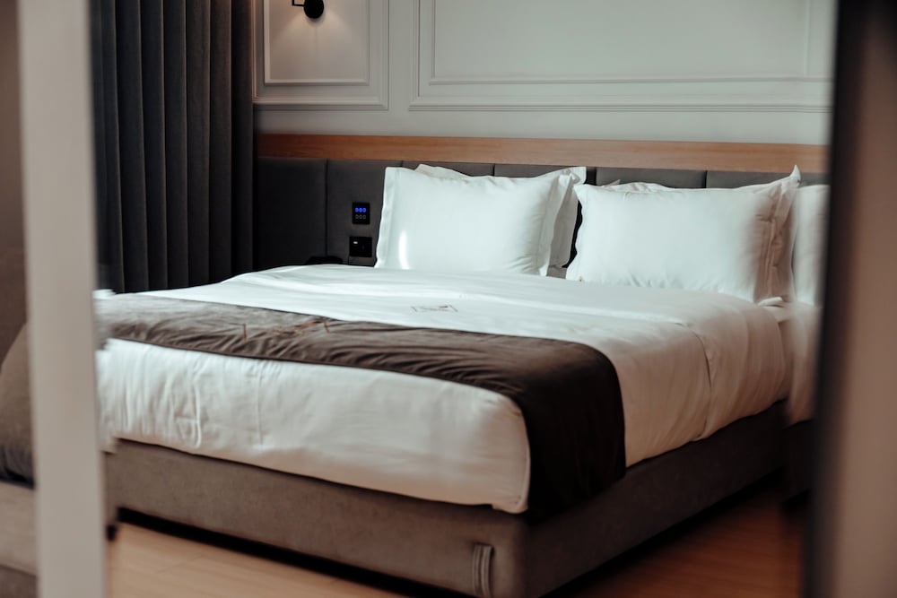 Airport Holiday Hotel 25/50