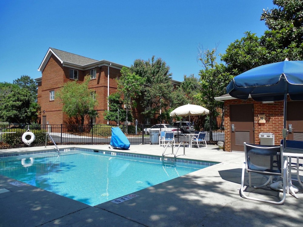 Extended Stay America - Charleston - Northwoods Blvd. 4/51