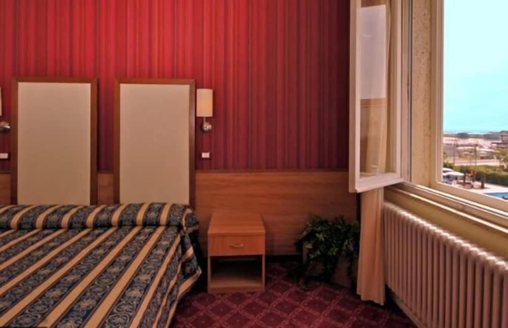 Hotel Promenade Universale 19/50
