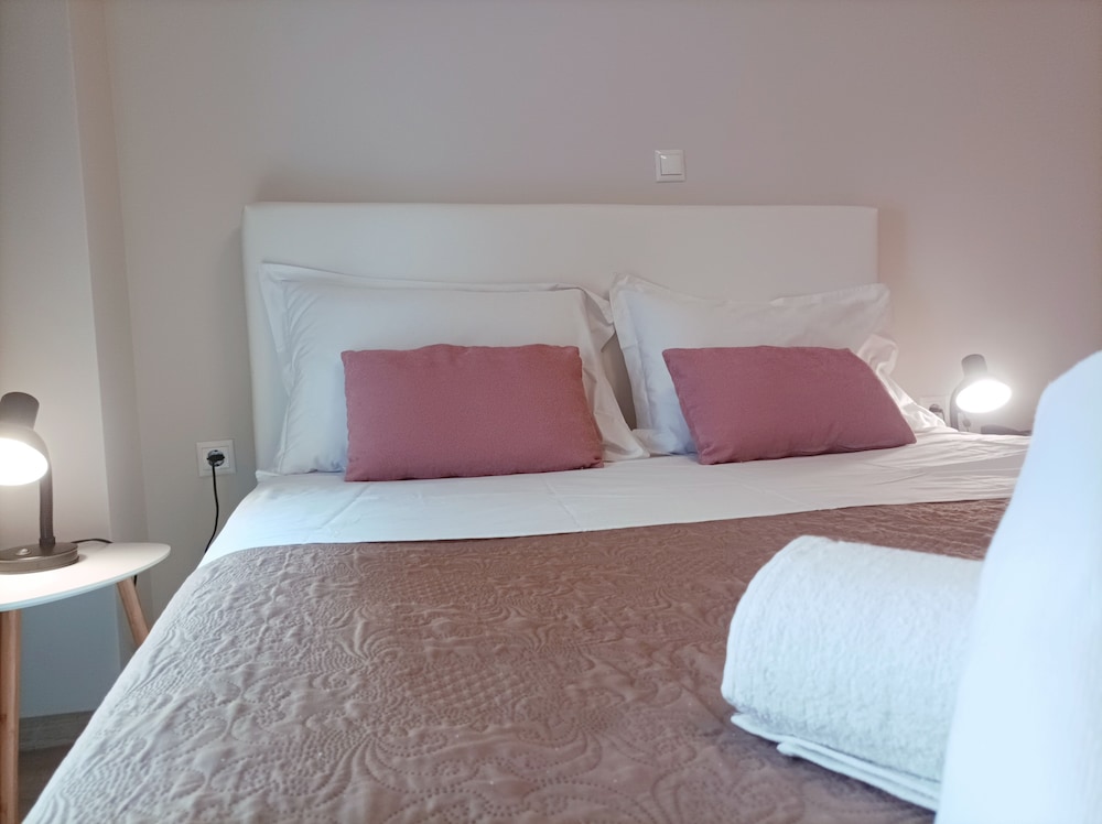 Tins Hotel City 26/50