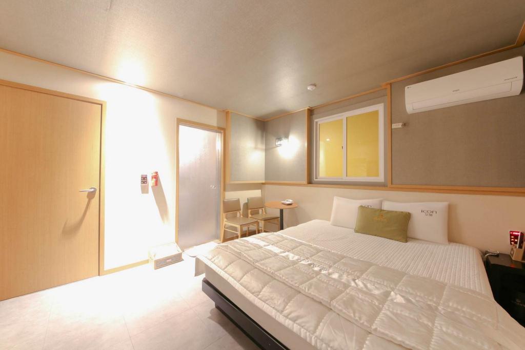 Icon Motel 17/57