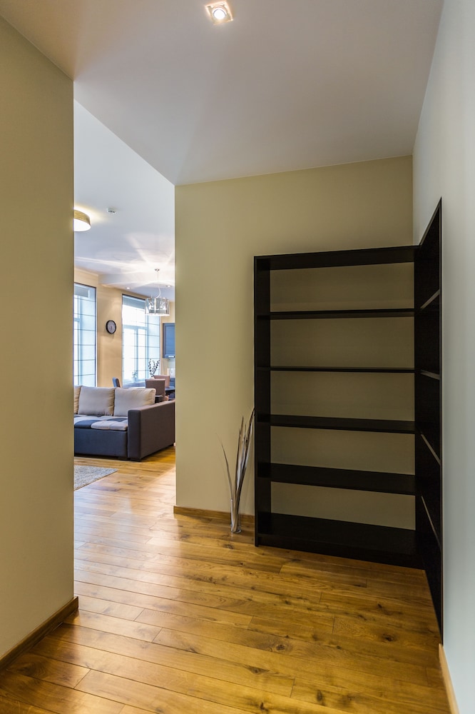 Ernesta Lux Apartments 10/50