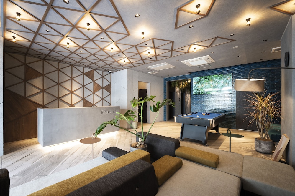 R Hotel Namba South 12/50