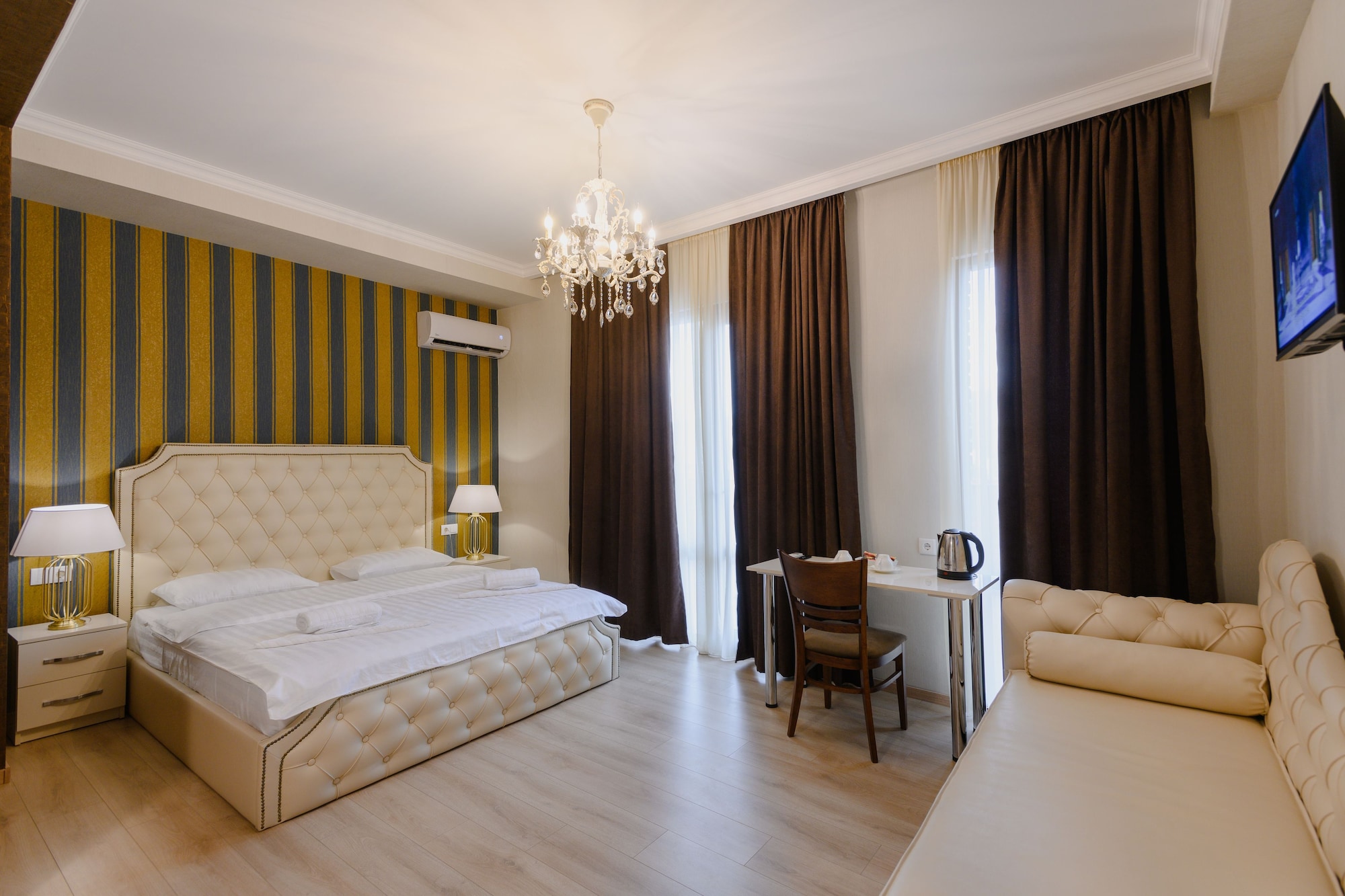 DELUXE, DOUBLE BED, TERRACE