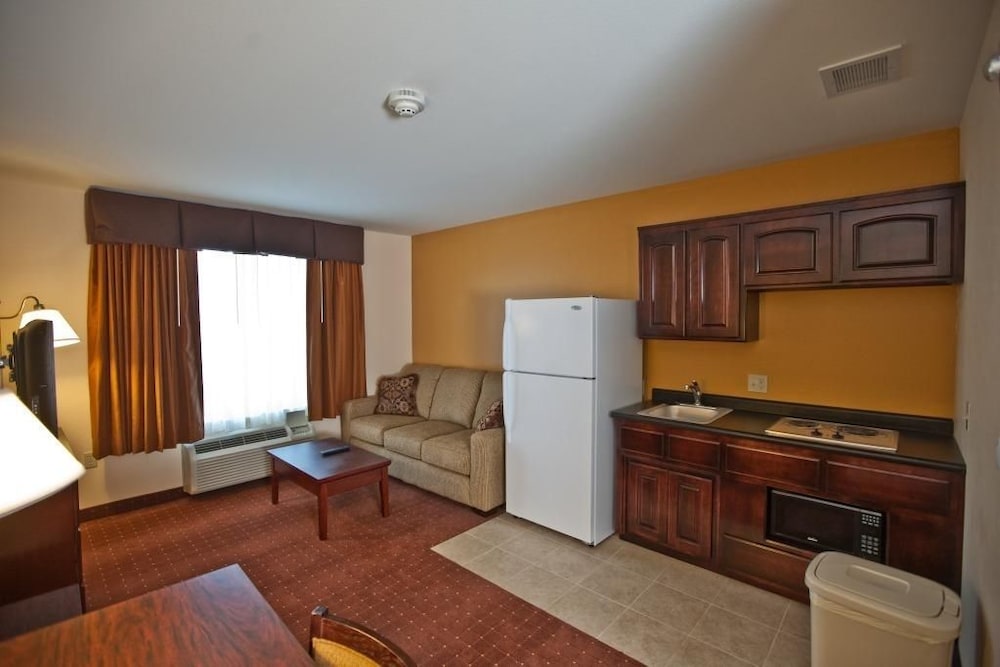 Americas Best Value Inn St. Robert 15/22