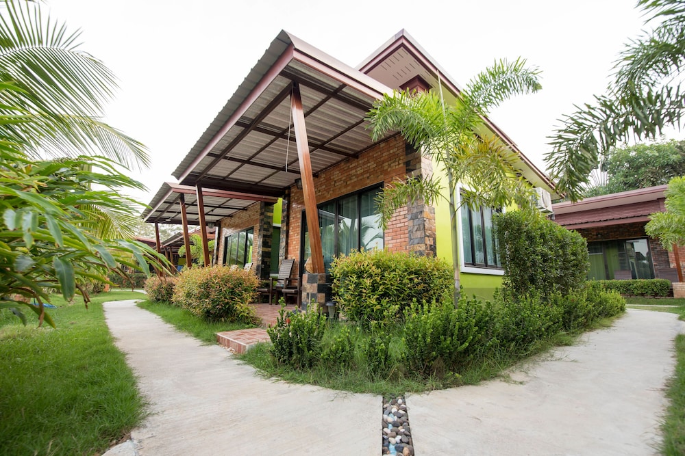 Sirilanta Resort 8/69